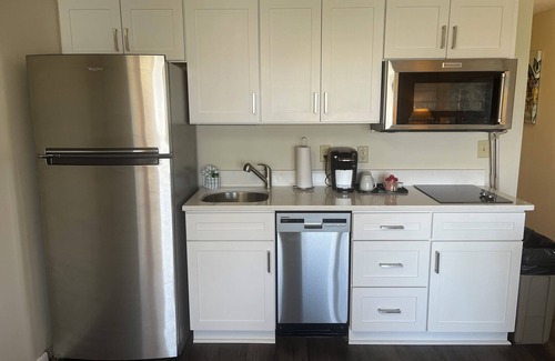 Wrightsville Beach Condo | Summer Sands Latitude Adjustment Room 304