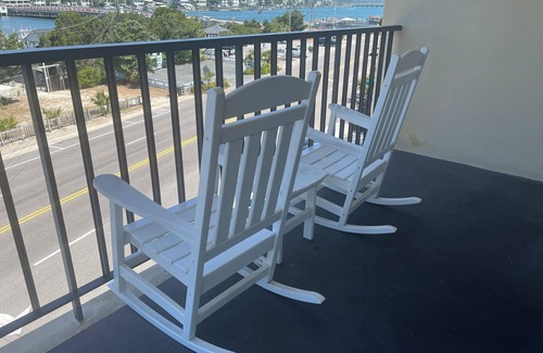Wrightsville Beach Condo | Summer Sands Latitude Adjustment Room 304