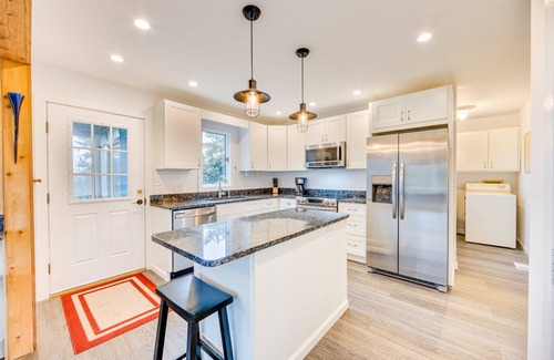 Avon House | SUMMER SAVINGS - Oceanside Dog Friendly Home w/Screened Porch and Beach Nearby