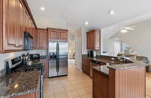 The Dunes House | Summer Weekly Rental - 5 Houses from the Beach