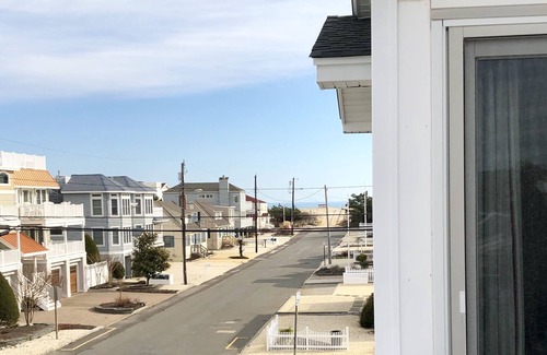 The Dunes House | Summer Weekly Rental - 5 Houses from the Beach