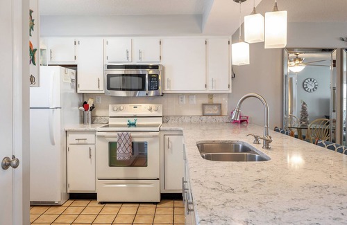 Indian Beach Condo | Summer Winds B-236, Oceanfront - 2BR 2BA - Atlantic Beach