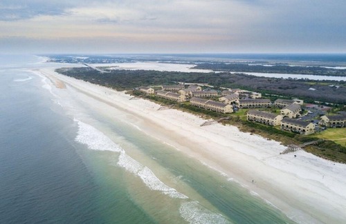 Crescent Beach Apartment | Summerhouse 106 condo