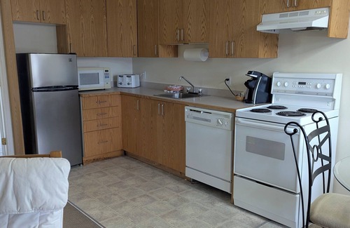 Okanagan-Similkameen Hotel | Summerland Motel