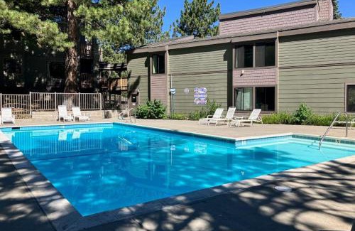 Mammoth Lakes Apartment | Summit 208