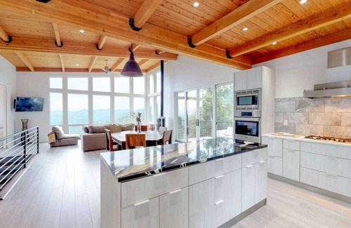 Candler House | Summit House - Modern Luxury w/Million dollar views