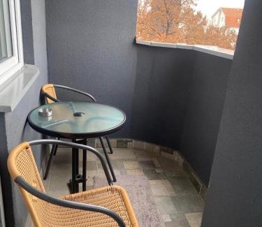 City Center Apartment | Summit rooms , Parking in garage