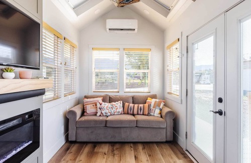Apple Valley Apartment | Sun Catcher Summary: