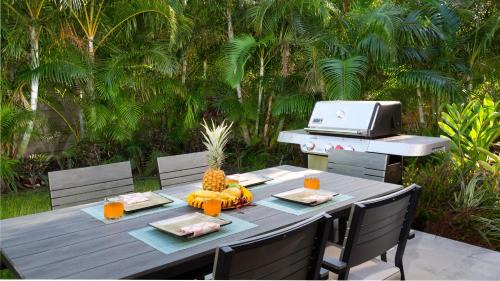 Kamuela House | SUN COTTAGE Bright 3BR KaMilo Home Close to Pool