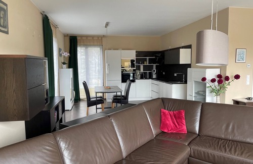 Michendorf Apartment | Sun-drenched apartment with large terrace for up to 6 guests near Potsdam and Berlin