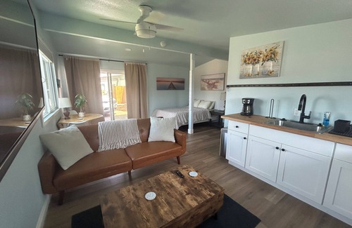 Imperial Beach Apartment | Sun drenched Beach retreat in quiet walkable pet friendly neighborhood!