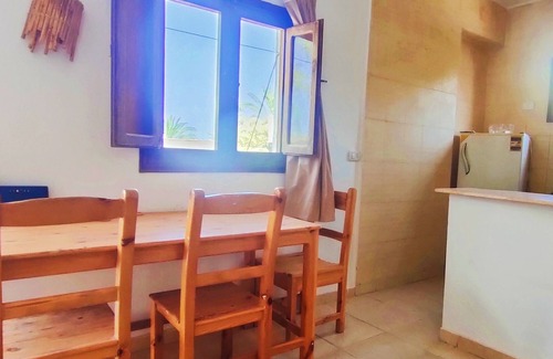 Dahab Apartment | Sun-filled apartment with a rooftop view of the beach and mountains