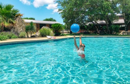 La Hacienda Estates Resort | Sun Outdoors Lake Travis