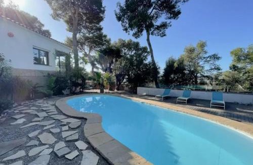 Castelldefels Villa | Sun & Sand Sanctuary - 2km to beach and 20km BCN!