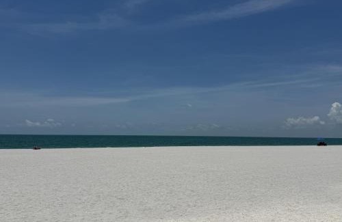 Bonita Springs House | Sun, Sand & Savings - Bonita Cozy Cottage Escape