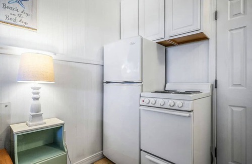 Old Orchard Beach Apartment | Sun, Sand & Serenity: 2-BR with Beach Access
