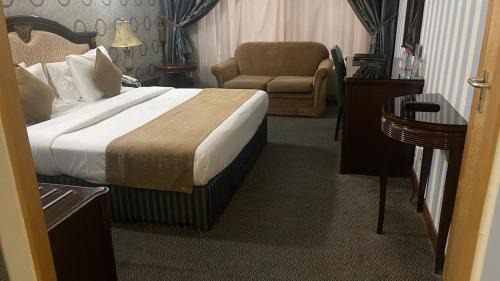 Al Muraqqabat Hotel | SUN & SANDS HOTEL LLC