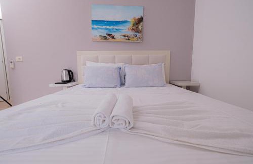 Shkembi i Kavajes Hotel | Sun Shine Hotel