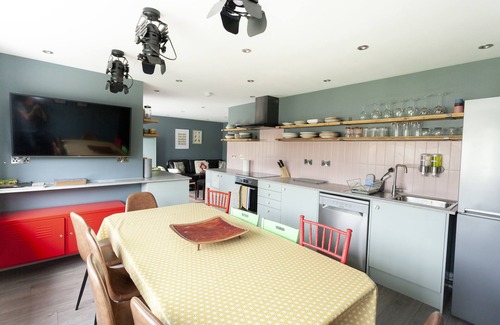 Whitstable House | Sunbeam and Sundance Cosy House