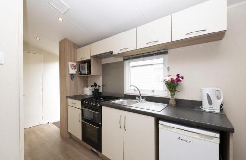Looe House | Suncrest Caravan