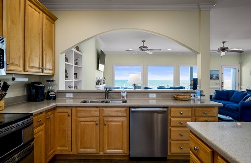 Holden Beach House | "Sundance" - Oceanfront Home w/Private Pool, 5 Bedrooms/4.5 Bathrooms