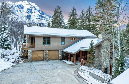 Sundance Cabin | Sundance Splendor: 5-Bed Cabin Oasis with Majestic Mountain Views