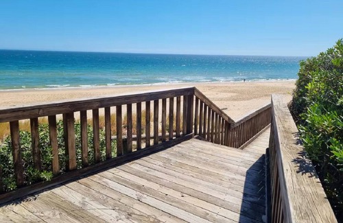 Christie Downs Apartment | Sunday Drive Cosy Retreat | 10 min walk to Beach