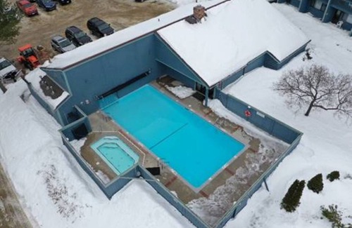 Sunday River Area Condo | Sunday River Brookside on mountain ski in/out with outdoor pool and hot tub