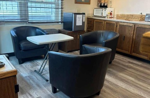 Forsyth Hotel | Sundowner Inn Forsyth