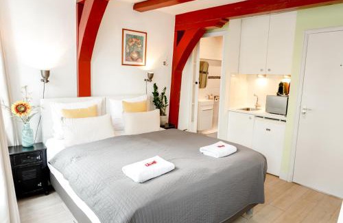 Burgwallen Nieuwe Zijde Bed & Breakfast | Sunflower Amsterdam