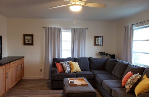 Redington Beach House | Sunflower Beach House - Walking Distance To The Beach!
