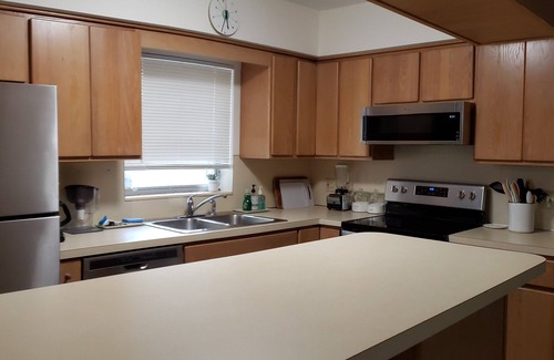 Redington Beach House | Sunflower Beach House - Walking Distance To The Beach!