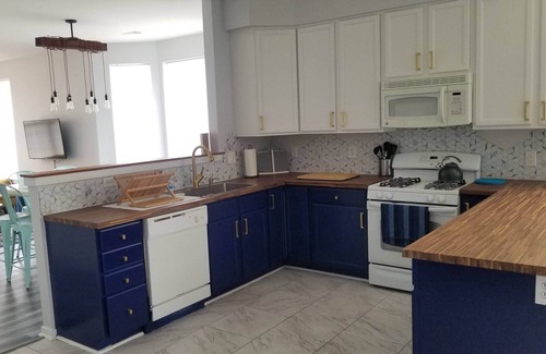 Atlantic City House | SunKissed Casa - Very Close to the Beach & Boardwalk!