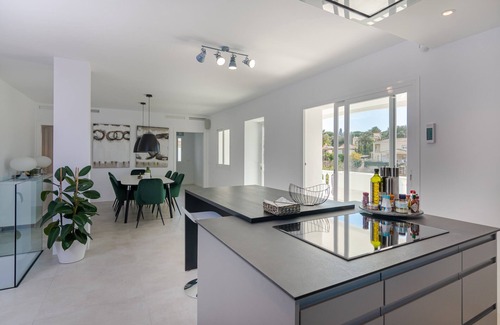 Urbanizacion el Rosario Villa | Sunlit Villa with Pool & Spacious Outdoor
