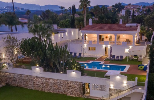Urbanizacion el Rosario Villa | Sunlit Villa with Pool & Spacious Outdoor