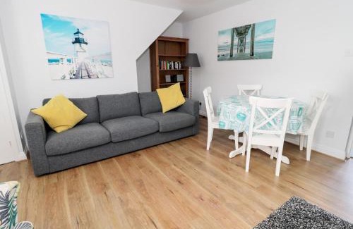 Seahouses House | Sunnie Cottage