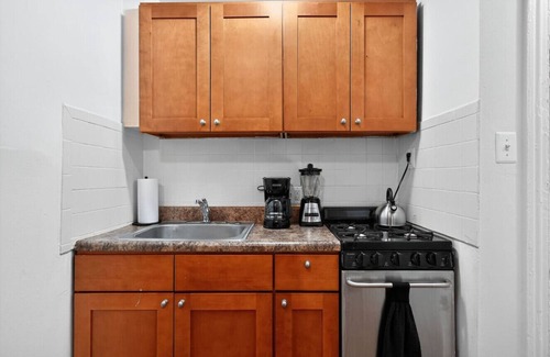 Center City West Apartment | Sunny 1/1 | Center City | Sofa Bed | Sleeps 6