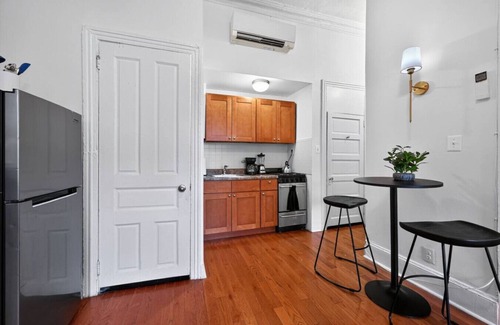 Center City West Apartment | Sunny 1/1 | Center City | Sofa Bed | Sleeps 6