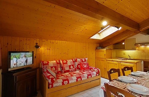 Le Grand-Bornand Apartment | Sunny 2-star Apartment, 6 sleeps, near slopes, south balcony, ski shuttle