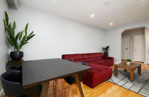 Cote-Des-Neiges—Notre-Dame-De-Grace Apartment | Sunny 2BR unit in Montreal