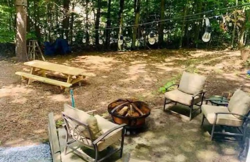 Naples House | Sunny 3 bedroom cottage with water rights