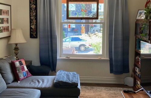 Dufferin Grove House | Sunny 5-bedroom family home in downtown Toronto