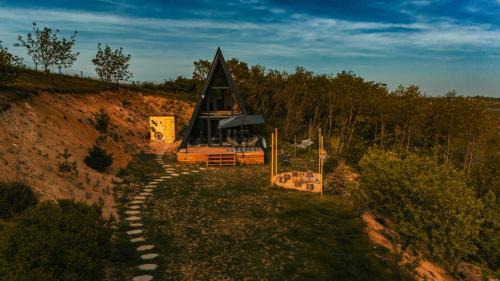 Vrdnik House | Sunny A Frame in National Park Fruska Gora - Vrdnik