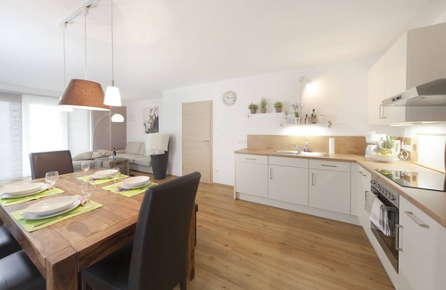 Garmisch-Partenkirchen Apartment | Sunny apartment on the ground floor with a fantastic view of the Zugspitze.