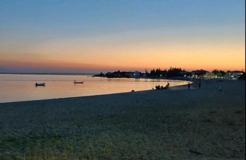 Gerakini House | Sunny Apartment 30m from the Beach