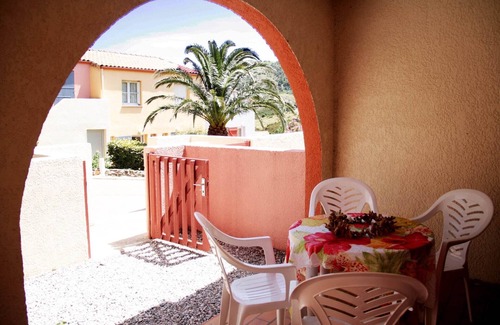 Cerbere Apartment | Sunny Apartment for Groups