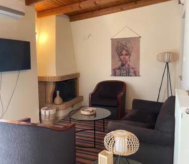 Kaisariani Apartment | Sunny Athens