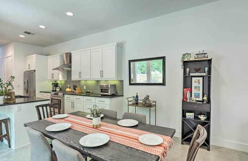 Brentwood House | Sunny Austin Abode: Proximity to Parks & Dtwn