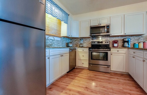 Sunnyside House | Sunny Beach by Book That Condo