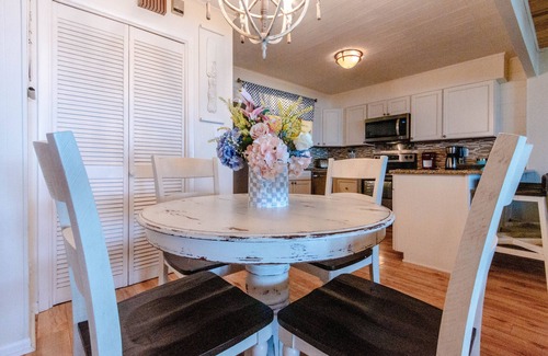 Sunnyside House | Sunny Beach by Book That Condo